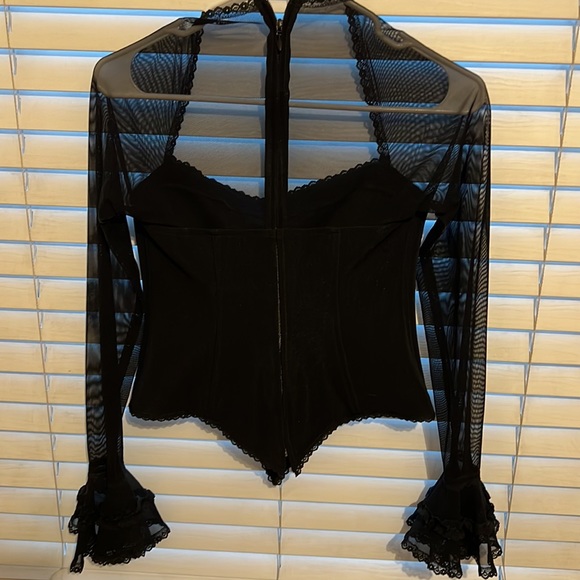 Joseph Ribkoff basque style top - Picture 2 of 4